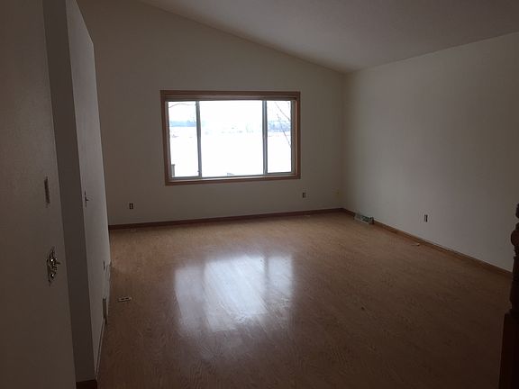 4th image of 1811 64th Ave N