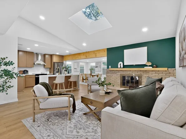 3045 Lockmoor Ln, Dallas, TX 75220