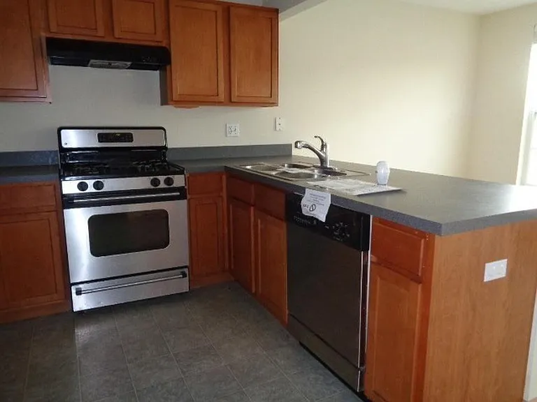 874 Four Seasons Blvd — Photo 16
