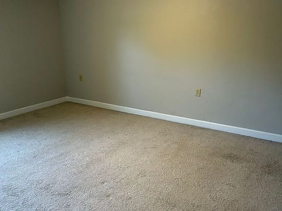 5th image of 1001 S Church St Unit 205