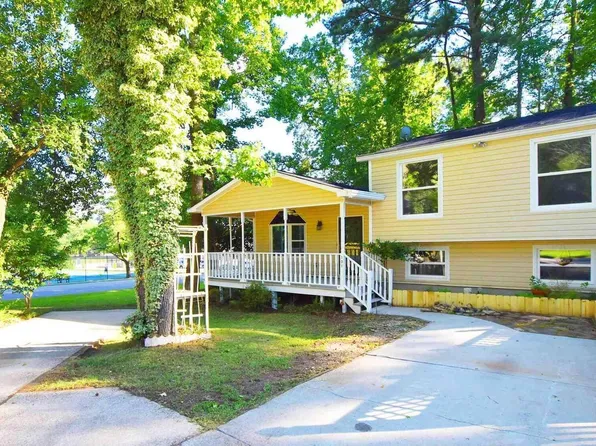 101 Hamilton Rd, Peachtree City, GA 30269