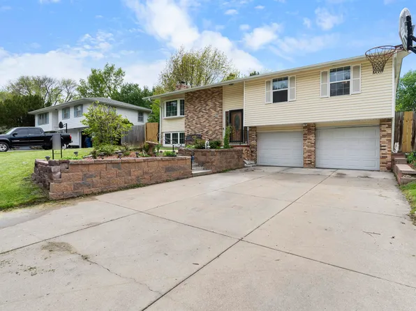 606 N 3rd St, Bellevue, NE 68005