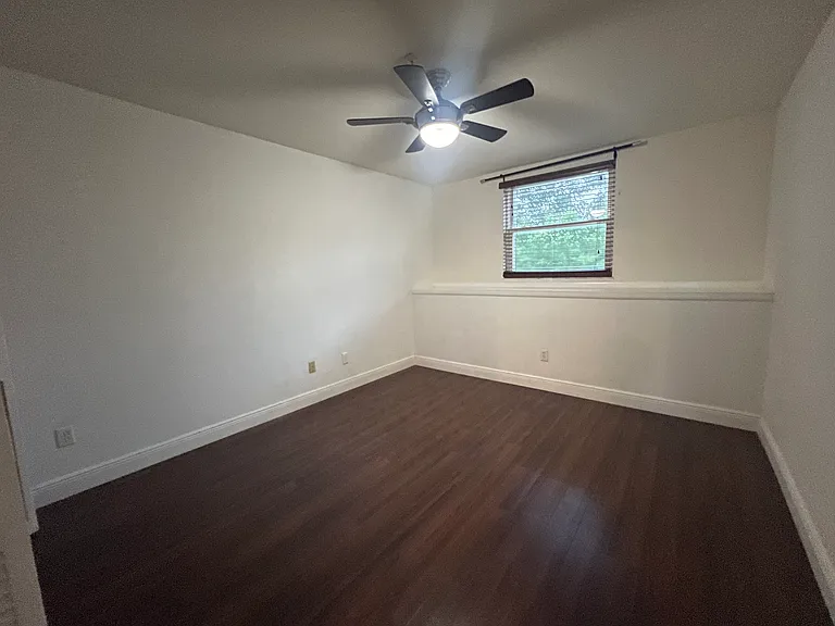 755 Cove Way — Photo 8