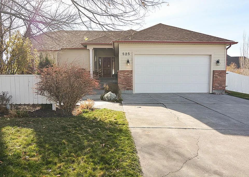 1st image of 525 Hickory Ln