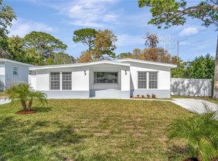 721 E Spruce St, Tarpon Springs, FL 34689