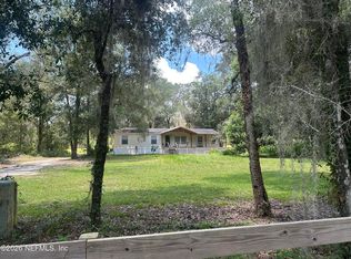 101 W STRICKLAND Road, Interlachen, FL 32148