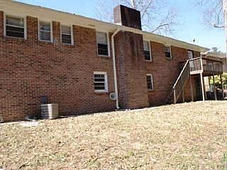 3rd image of 86 Valley Rd