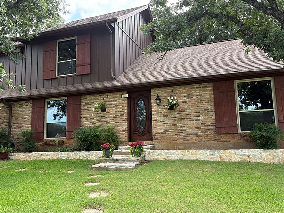 3rd image of 1212 Vera Ln