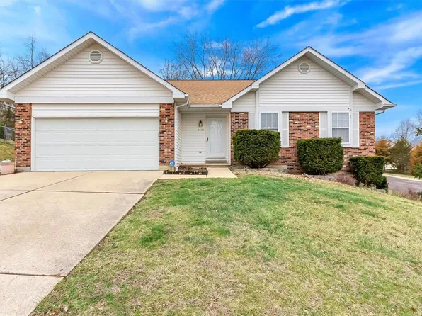 4021 Brookview Dr, Washington, MO 63090