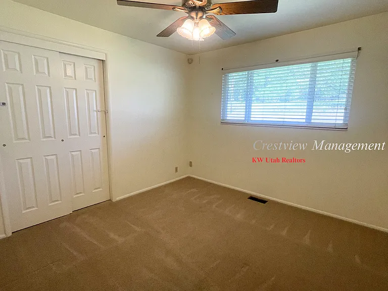1498 E Pioneer Rd — Photo 14