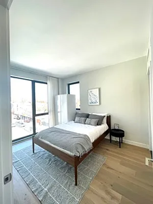 Rented by E Realty International Corp | media 2