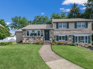 1256 Tulip Rd, Warminster, PA 18974