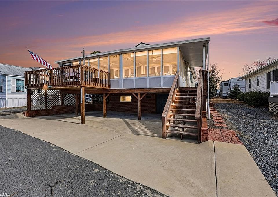 1st image of 109 Scenic View Ln