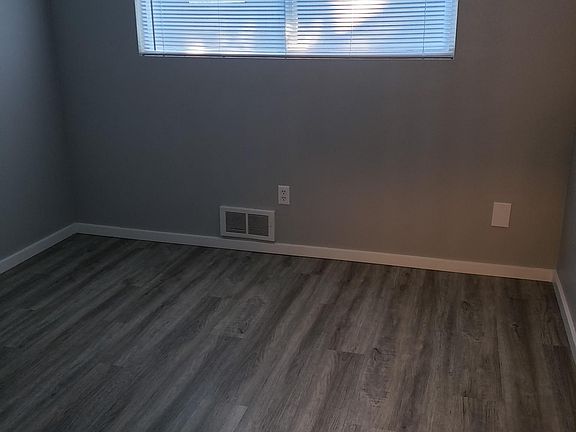 4th image of 2511 D St SE APT 16