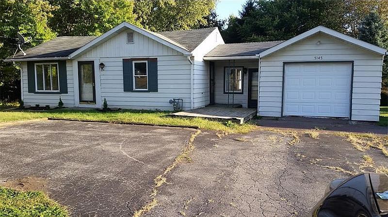2nd image of 5145 Tuscarawas Rd