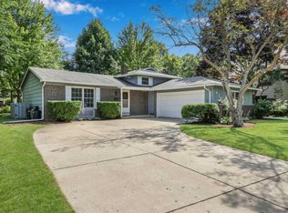 614 Carter St, Libertyville, IL