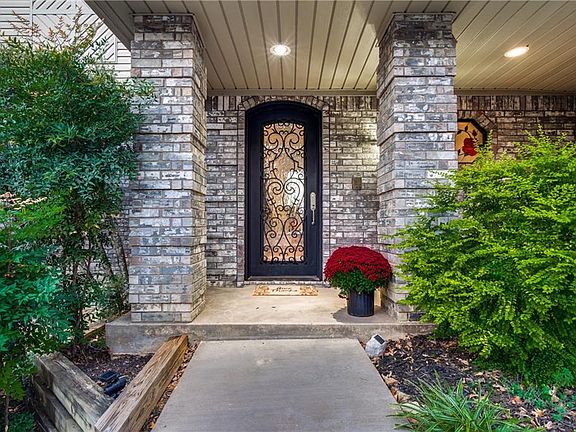 4th image of 120 Eagleview Cir