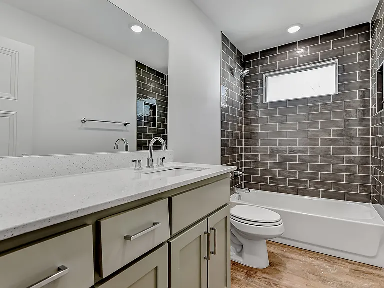3260 W Crawford St #601 — Photo 8