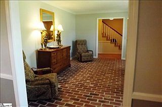 3rd image of 300 Meadow Wood Dr