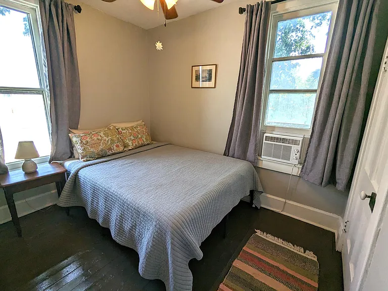 Bedroom on 2nd floor with Queen size bed