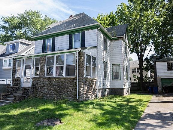 2nd image of 65 Sherbrooke Ave