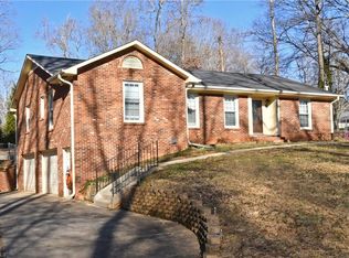 3915 Tonbridge Ln, Winston Salem, NC 27106