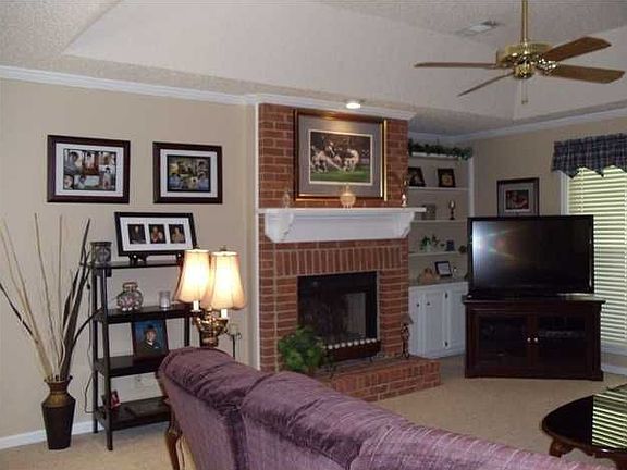 3rd image of 2236 Briar Gate Dr
