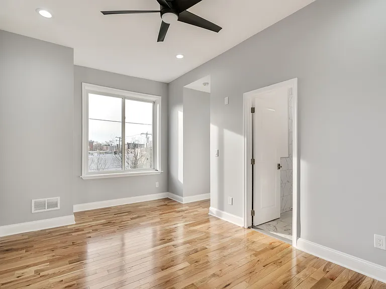 1544 W York St #B — Photo 4