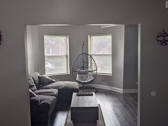 2nd image of 6346 S Vernon Ave Unit 1