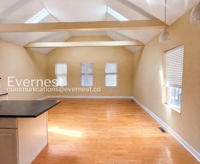 2234 W Palmer St — Photo 4