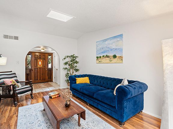 5th image of 1828 Sandler Ct NE