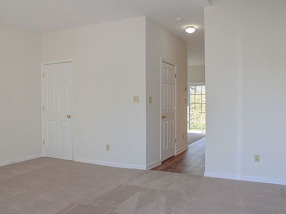 4th image of 5 Bristol Ln