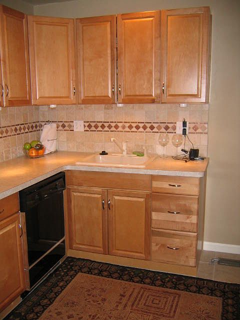 1st image of 605 W Harwood Ave