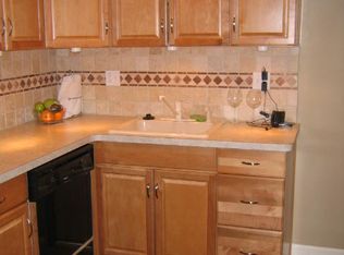 605 W Harwood Ave, Madison Heights, MI 48071