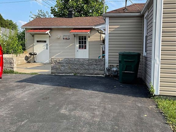 4th image of 2501 W Cloverdale Dr