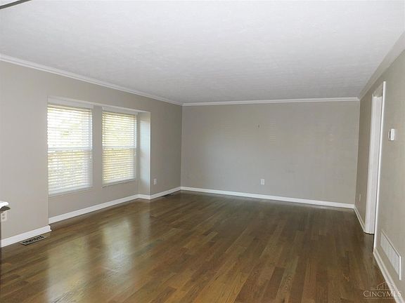4th image of 10801 Lakehurst Ct