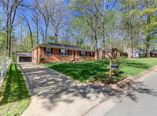 4103 Pheasant Run Dr, Greensboro, NC 27455