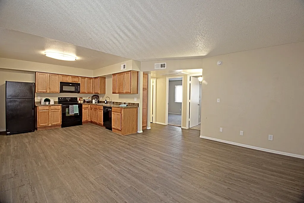 Vista Village — Photo 1