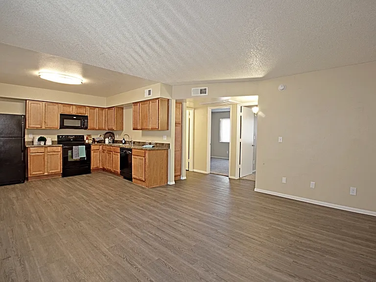 Vista Village — Photo 1