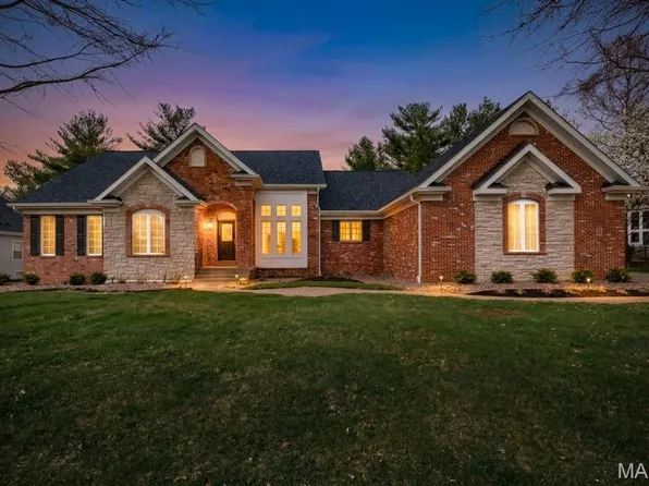 59 W Meath Ring, Weldon Spring, MO 63304