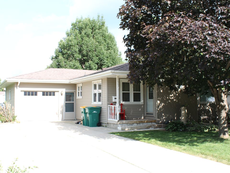 1st image of 502 Okoboji Ave