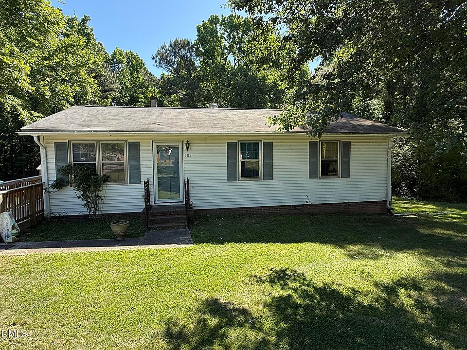 1st image of 302 N Gaylee Lake Dr