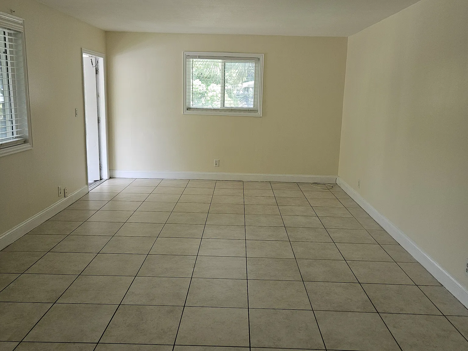 2 bed, 854 sqft, $1,890 — Photo 2