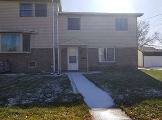 802 1/2 S Cottonwood St, North Platte, NE 69101