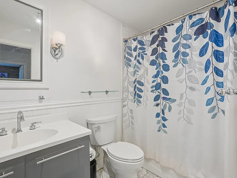 9 Oakwood Ave — Photo 22