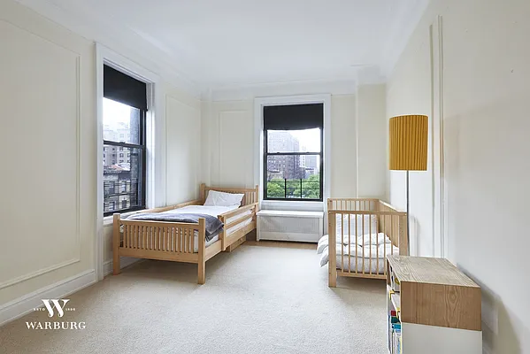 Sold by Warburg | media 11