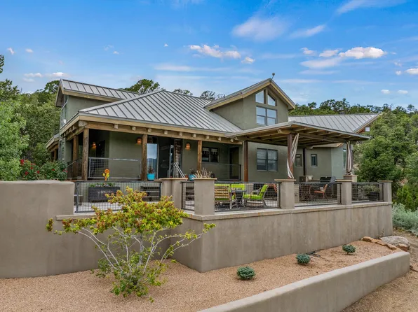 44 Happy Trl, Santa Fe, NM 87505