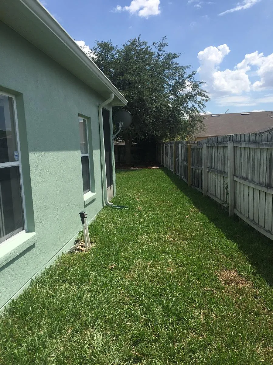 Building Photo - 5506 Willow Tree Ct