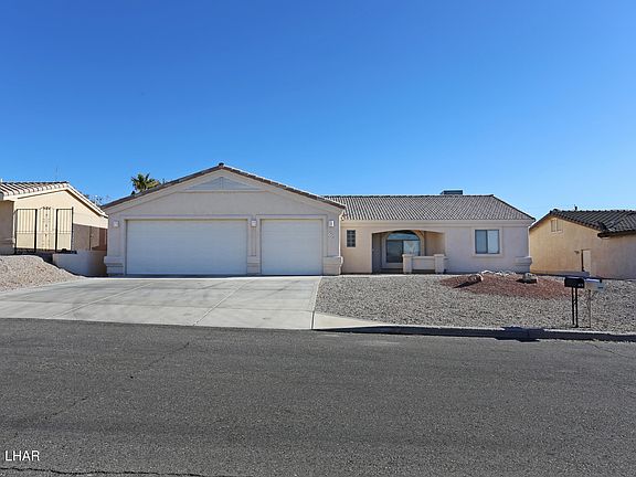 3rd image of 3476 Yavapai Dr
