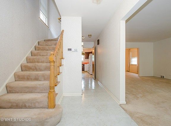 2nd image of 3038 W Birchwood Ave